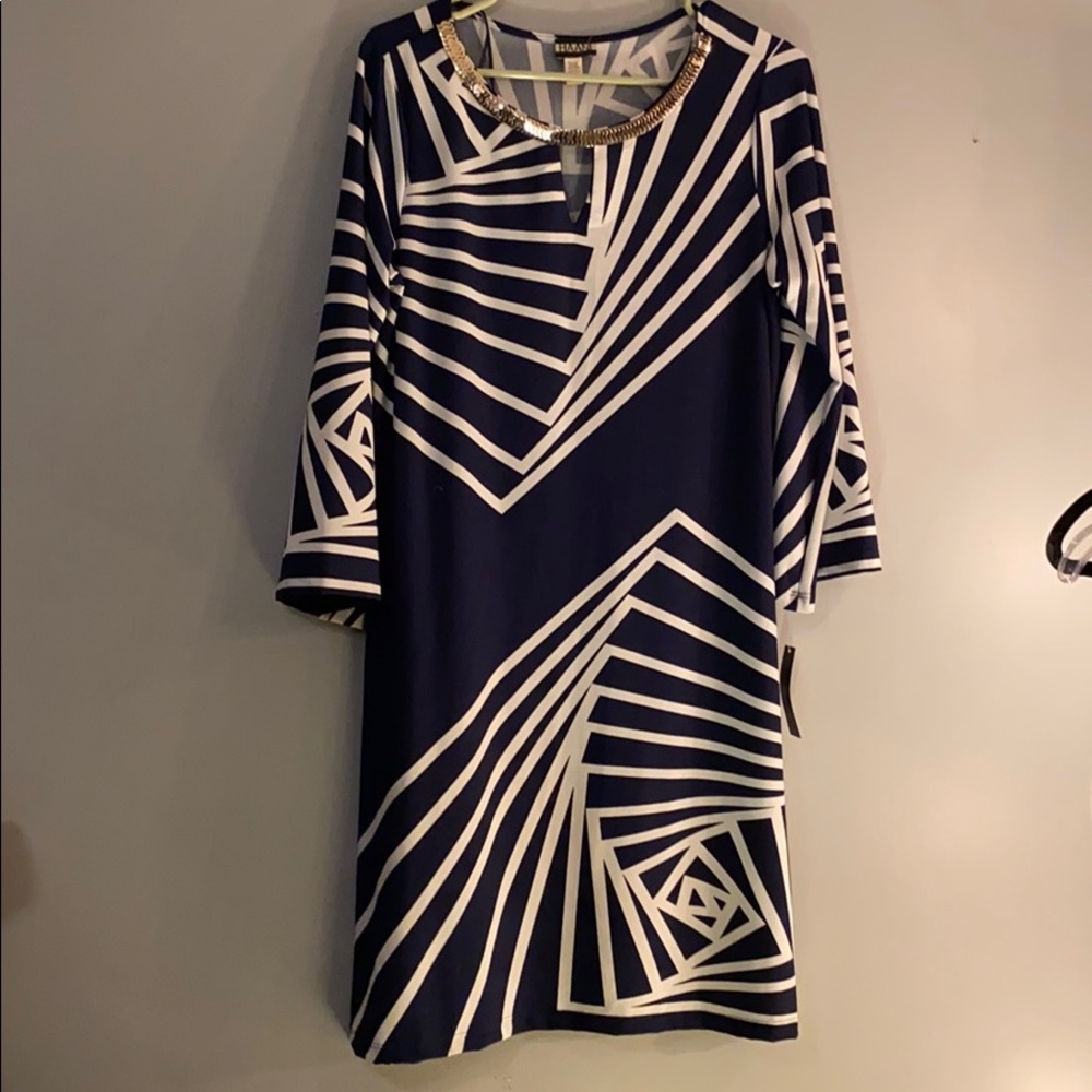 Women’s dress